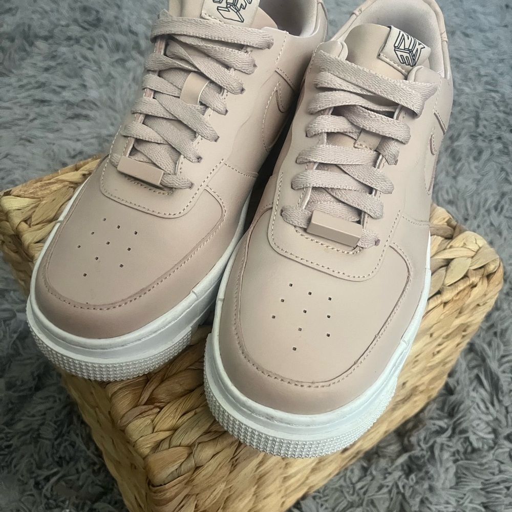 Nike Air Force 1s - Blush